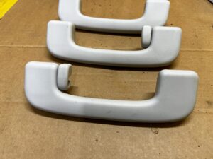 KOMPLET RĄCZKI UCHWYTY PODSUFITKI FORD ESCAPE MK4 KUGA MK3