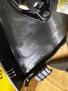 OSŁONA ZAŚLEPKA GŁOŚNIK SŁUPKA A DRZWI PRZÓD LEWY MERCEDES GL X166