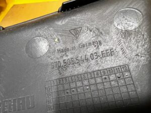 ATRAPA ZAŚLEPKA MASKOWNICA ZDERZAKA PRZÓD PRAWA PORSCHE PANAMERA 970 I LIFT