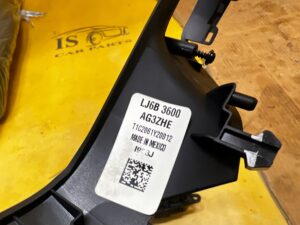 DEKOR PANEL RAMKA KIEROWNICY FORD ESCAPE MK4