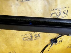 LISTWA USZCZELKA SZYBY DRZWI PRZÓD LEWY FORD ESCAPE MK4 KUGA MK3