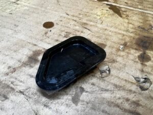 ZAŚLEPKA OSŁONA ZATYCZKA MASKOWNICA TOYOTA RAV4 V 2.5 HYBRID