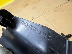 OSŁONA PROWADNICY SZYNY FOTELA PRZÓD LEWY TOYOTA AURIS II