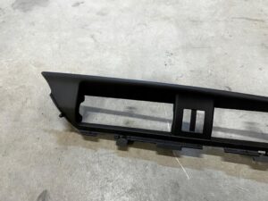 LISTWA OZDOBNA DEKOR DESKI KONSOLI KRATKI NAWIEWU TOYOTA AURIS II LIFT EU