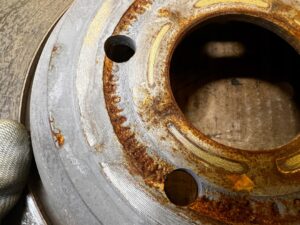 KOMPLET TARCZE HAMULCOWE TYŁ FORD ESCAPE MK4 1.5 ECOBOOST