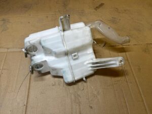 ZBIORNIK ZBIORNICZEK SPRYSKIWACZY TOYOTA AURIS II