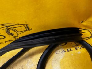 USZCZELKA DRZWI TYŁ LEWA PRAWA DACIA SANDERO III 2023R