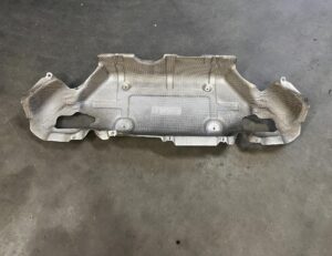 BLACHA OSŁONA TERMICZNA WYDECHU MERCEDES A W177 A45S A45 A35 2.0 B