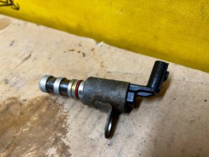 CZUJNIK ZMIENNYCH FAZ ROZRZĄDU TOYOTA RAV4 V 2.5 HYBRID