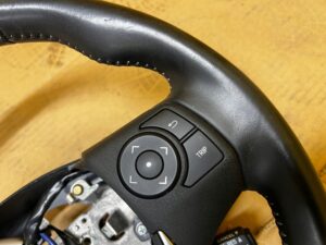 KIEROWNICA SKÓRA MULTIFUNKCJA MANETKA TEMPOMATU TOYOTA AURIS II LIFT