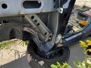 ĆWIARTKA PODŁUŻNICA FARTUCH KIELICH PRZÓD LEWY MERCEDES GLS X166 890 2017R