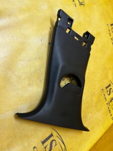 POSZYCIE OSŁONA SŁUPKA ŚRODKOWEGO B LEWY LEWA PEUGEOT 2008 II