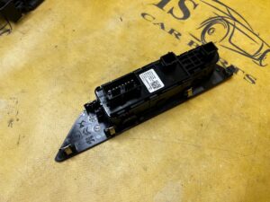 PANEL PRZYCISK PRZEŁĄCZNIK SZYB LUSTEREK DRZWI PRZÓD LEWY PEUGEOT 2008 II