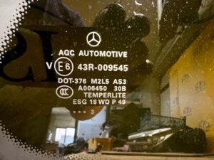 SZYBA KAROSERYJNA BŁOTNIKA TYŁ PRAWA PRAWY MERCEDES GL X166 2013R