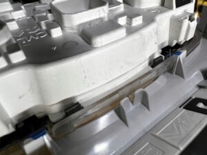 LAMPKA OŚWIETLENIE PODSUFITKI PRZÓD SOS PEUGEOT 2008 II