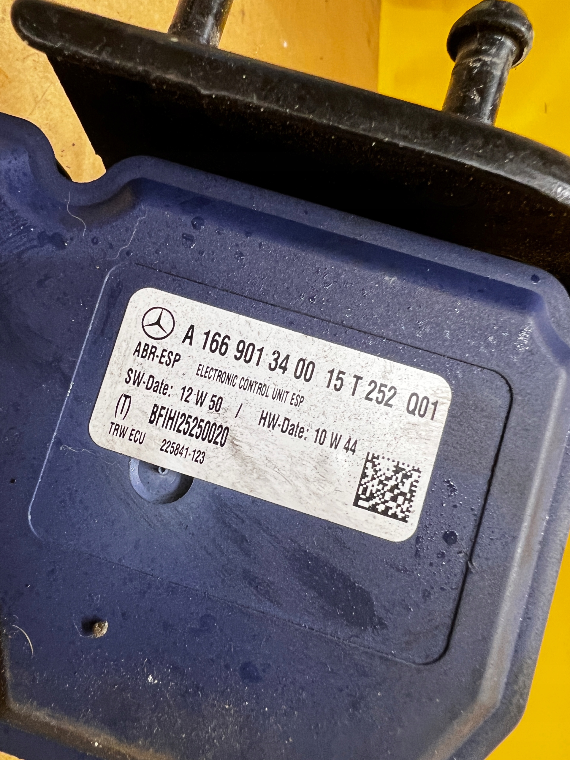 POMPA HAMULCOWA ABS MERCEDES GL X166