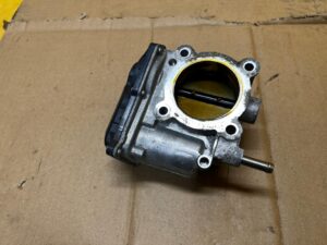 PRZEPUSTNICA TOYOTA AURIS II 1.8 HYBRID