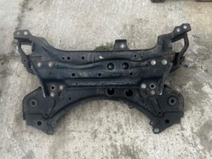 SANKI WÓZEK ZAWIESZENIE PRZÓD TOYOTA AURIS II 1.8 HYBRID