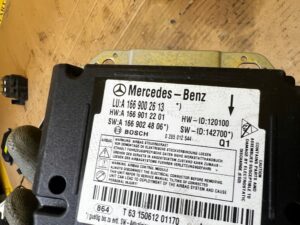 NIE WYSTRZELONY SENSOR MODUŁ AIRBAG PODUSZEK POWIETRZNYCH MERCEDES GL X166