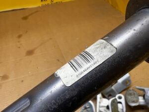 KRZYŻAK DRĄŻEK PRZEGUB KOLUMNY KIEROWNICZEJ MERCEDES GL X166