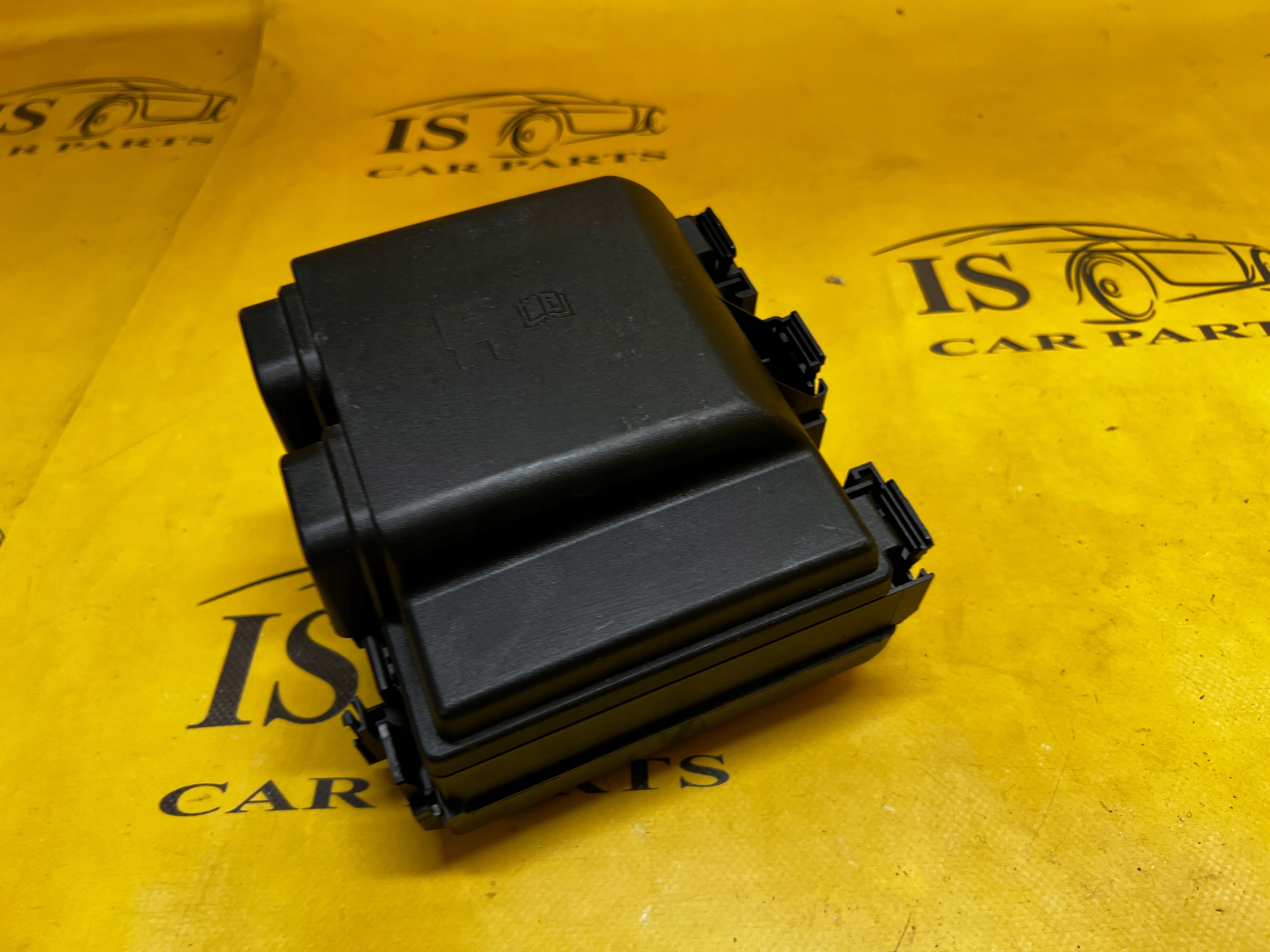 SKRZYNKA BEZPIECZNIKÓW FORD KUGA MK3 LIFT 1.5 ECOBOOST