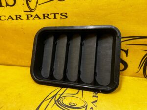 KRATKA WENTYLACYJNA DEKOMPRESYJNA TYŁ AUDI A8 D5