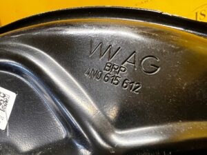 TARCZA KOTWICZNA BLACHA OSŁONA TARCZY HAMULCOWEJ TYŁ PRAWY AUDI A8 D5