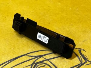 PANEL PRZEŁĄCZNIK PAMIĘCI FOTELA TYŁ PRAWY PIANO BLACK AUDI A8 D5