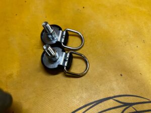 2 X UCHWYT HACZYK WIESZAK MOCOWANIE BAGAŻNIKA TOYOTA RAV4 V