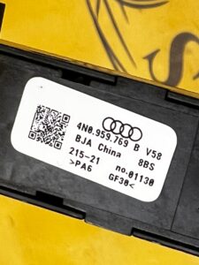 PANEL PRZEŁĄCZNIK PAMIĘCI FOTELA PRZÓD LEWY PIANO BLACK AUDI A8 D5