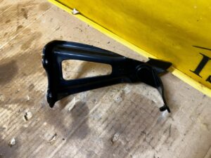 MOCOWANIE KANAPY FOTELI TYŁ TOYOTA RAV4 V