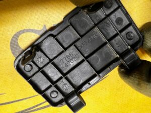 OSŁONA TAPICERKA POSZYCIE BOCZEK KLAPY TYŁ BAGAŻNIKA TOYOTA RAV4 V