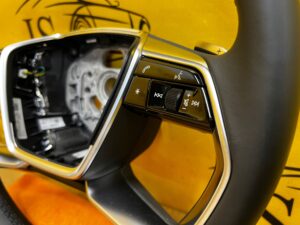 NOWA KIEROWNICA SKÓRA MULTIFUNKCJA ŁOPATKI MANETKI AUDI A8 D5