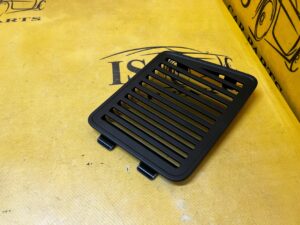 KRATKA WENTYLACYJNA NAWIEWU AUDI A8 D5