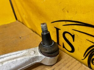 NOWY WAHACZ PRZÓD PRZEDNI PRAWY AUDI A8 D5