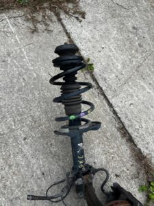 ZWROTNICA AMORTYZATOR MCPHERSON PRZÓD PRAWY DACIA SANDERO III 1.0 SCE