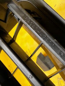 KRATKA WENTYLACYJNA DEKOMPRESYJNA TYŁ LEWY LEWA TOYOTA RAV4 V