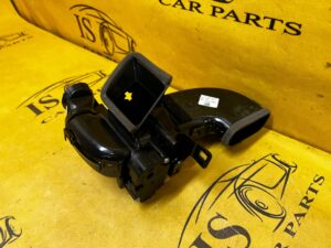 KANAŁ TUNEL DOLOT PRZEWÓD POWIETRZA DESKI KONSOLI PRZÓD LEWY AUDI A8 D5