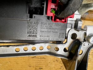 KOLUMNA KIEROWNICZA ELEKTRYCZNA AUDI A8 D5