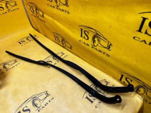 KOMPLET RAMIONA RAMIĘ WYCIERACZEK WYCIERACZKI PRZÓD TOYOTA RAV4 V EU