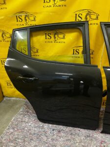 DRZWI PRAWA STRONA PRAWY PRZÓD TYŁ DACIA SANDERO III NV676 676 2022R