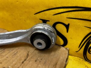 NOWY WAHACZ PRZÓD PRZEDNI PRAWY AUDI A8 D5