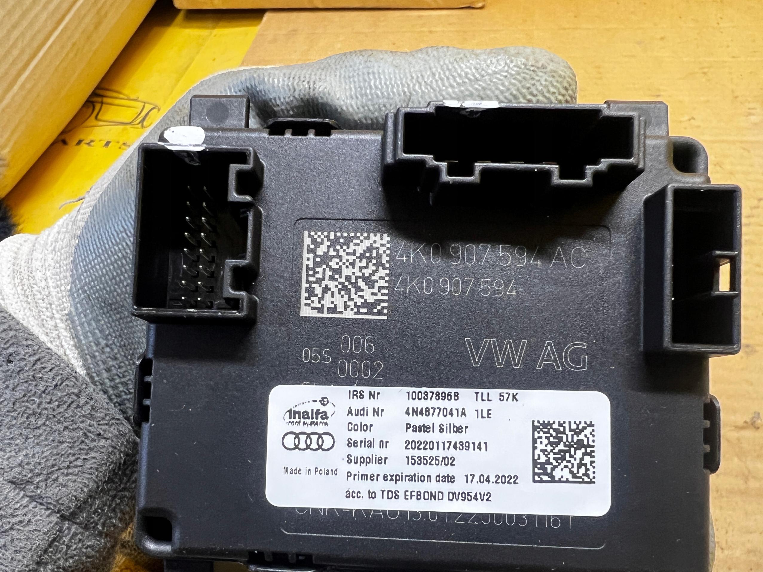 MODUŁ STEROWNIK SZYBERDACHU AUDI A8 D5