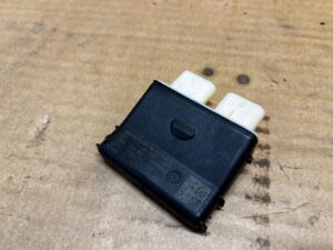 MODUŁ STEROWNIK OTWIERANIA ELEKTRYCZNEJ KLAPY TYŁ BAGAŻNIKA AUDI A8 D5