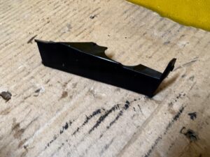 UCHWYT MOCOWANIE WSPORNIK PRZEWODÓW AUDI A8 D5