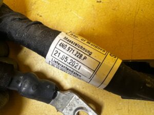 KLEMA WIĄZKA INSTALACJA AKUMULATORA ROZDZIELACZ PRĄDU AUDI A8 D5 3.0 TFSI