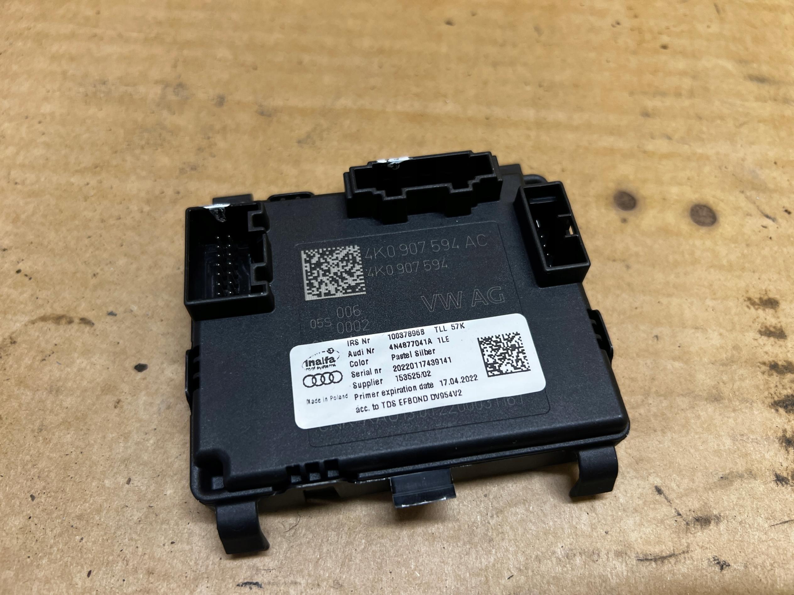 MODUŁ STEROWNIK SZYBERDACHU AUDI A8 D5