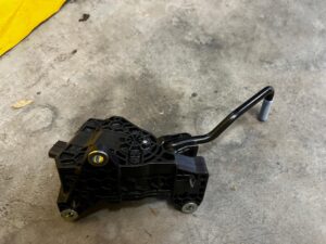 PEDAŁ POTENCJOMETR GAZU AUTOMAT TOYOTA RAV4 V