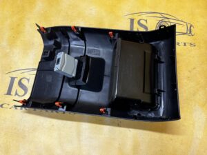 OSŁONA ZAŚLEPKA TUNELU KRATKA NAWIEWU TYLNA TYŁ PORT USB TOYOTA RAV4 V