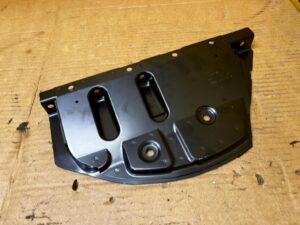 WZMOCNIENIE TYLNE TYŁ OSŁONA BLACHA AUDI A8 D5